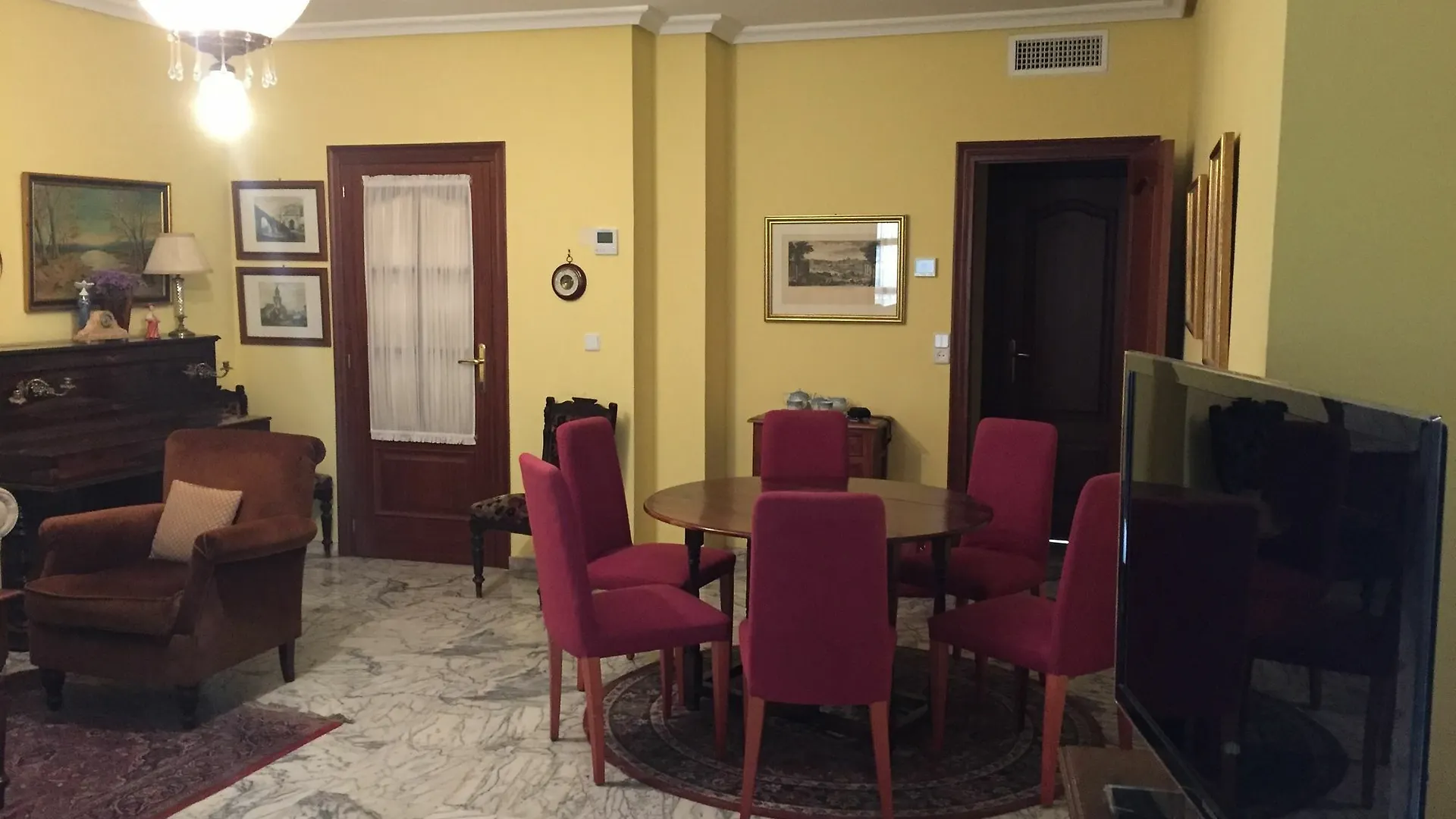 Apartamento En El Corazon De Sevilla 0*,